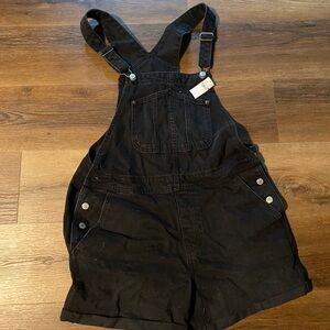NWT Old Navy Denim Shortalls Woman’s size large